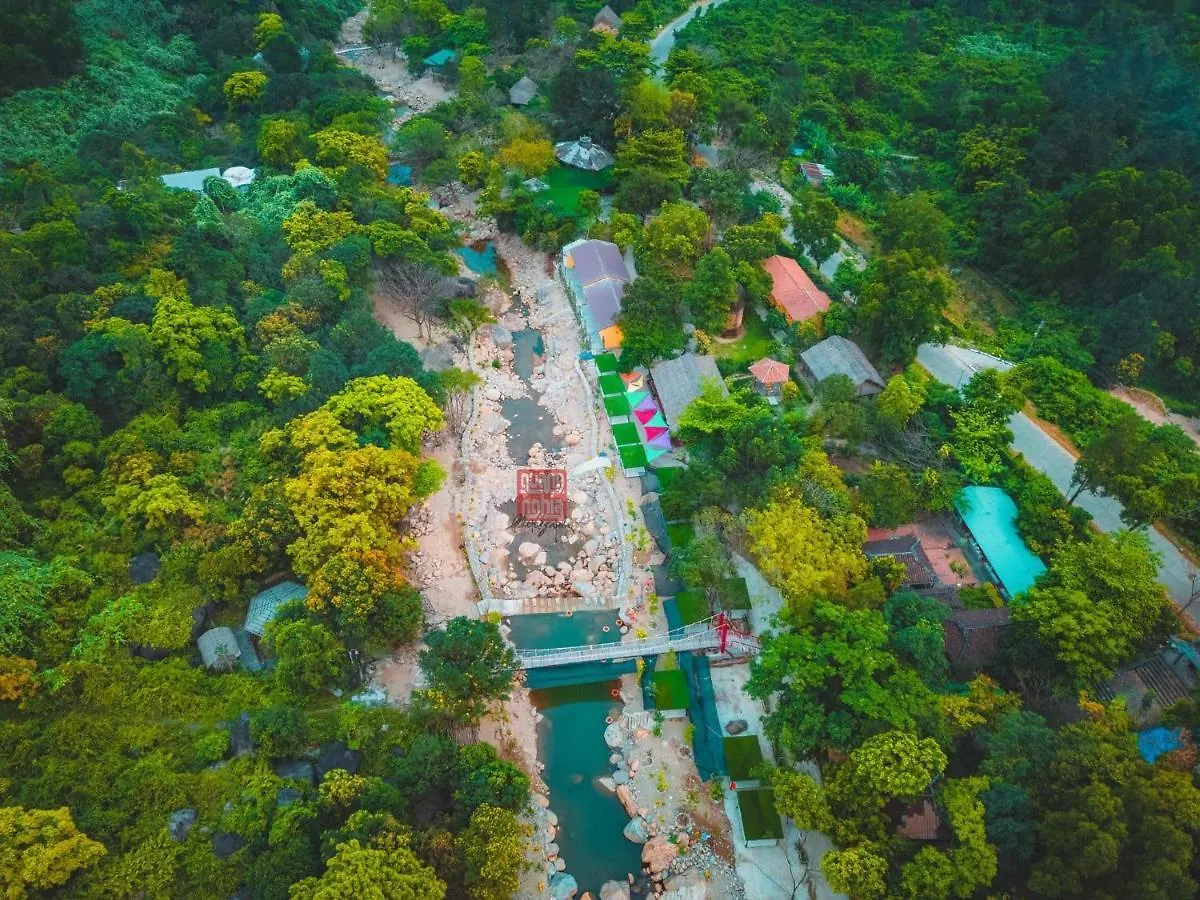 *** Hotel Hoang Lan Villa - Suoi Luong - Hai Van Park Da Nang Vietnam