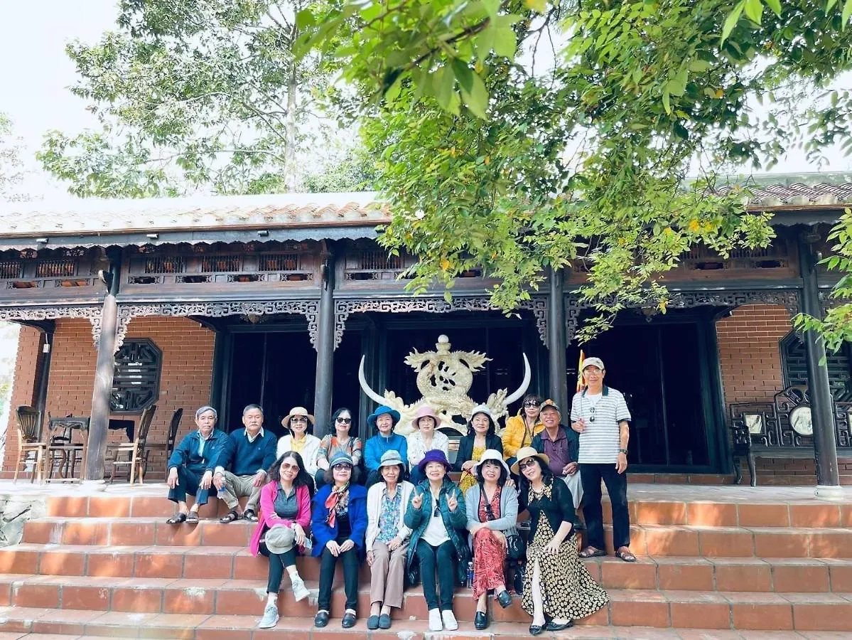 Hoang Lan Villa - Suoi Luong - Hai Van Park Da Nang 3*,  Vietnam